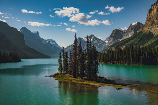 A beautiful nature landscape at the Banff national park