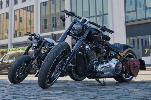 harley davidson in a parking lot