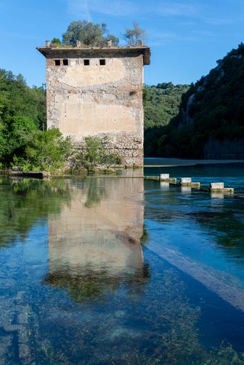 A vertical shot of the scenic view on a sunny day in Narni Stifone, Italy