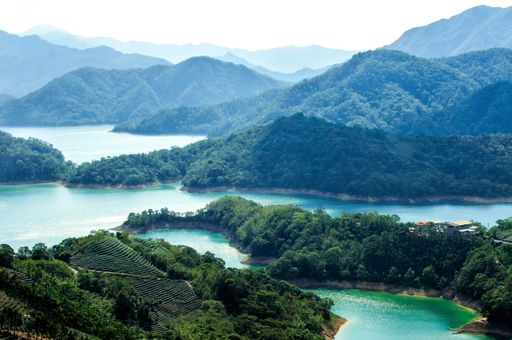 An amazing aerial shot of the beautiful Thousand Island Lake in Taiwan