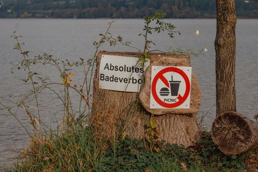 A beautiful view of a prohibition sign not to eat and drink in the sequent area