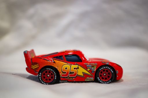 Disney Pixar red model toy Lightning McQueen race car
