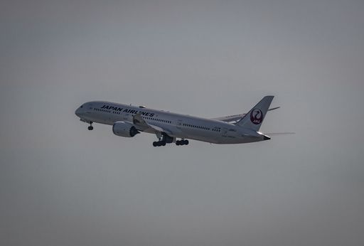 A Japan Airlines Boeing 787 Dreamliner taking off in Boston