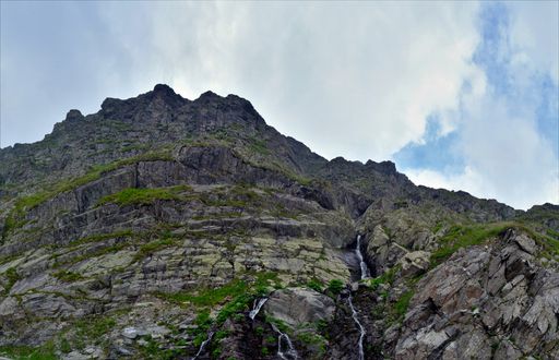 A mesmerizing shot of beautiful Fagaras mountains in Romania