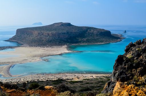 A high angle shot of the Balo's beach trail - Viewpoint Kissamos in Greece