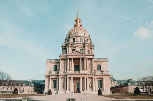 Beautiful landscape shot of the Les Invalides museum in Paris during the day.