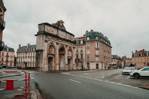 Beautiful landscape shot of the amazing architectural sites of Nancy during the day.