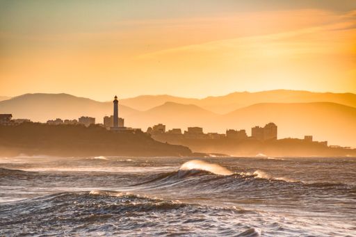 A mesmerizing shot of a beautiful seascape at sunset