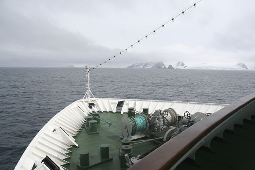 A beautiful shot of the snowy mountains in Antarctica