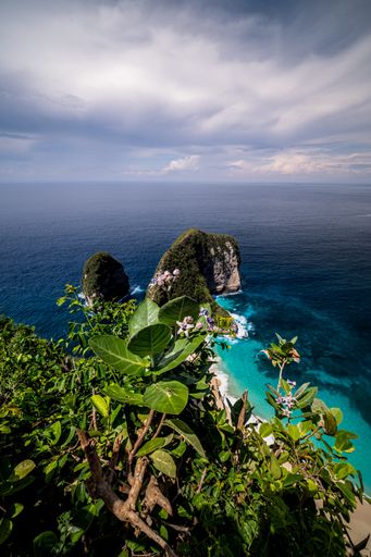 A vertical shot of mesmerizing Nusa Penida Island in Bali, Indonesia