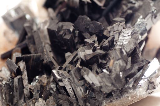wolframite, a tungsten cousin used in lightbulb filament manufacturing