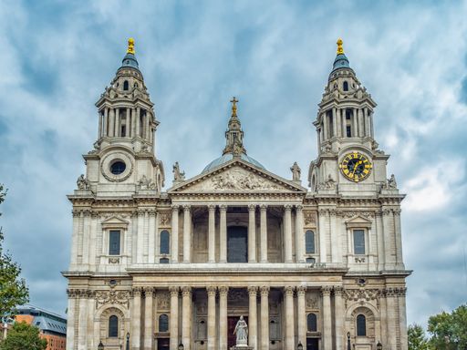 A mesmerizing shot of St. Paul's Cathedral