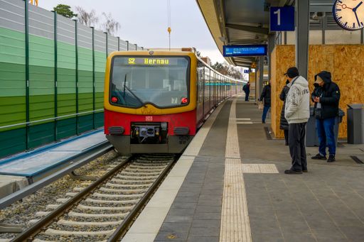 A platform on the new Dresden Bahn line in the south of Berlin.