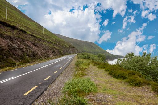 A beautiful shot of the green landscape of Ireland