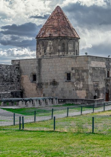 A vertical shot of the tomb of Cifte Minareli Medrese in Erzurum, Turkey