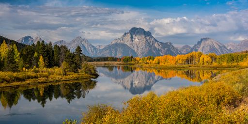 A beautiful autumn at Mt. Moran in Grand Teton National Park, Wyoming