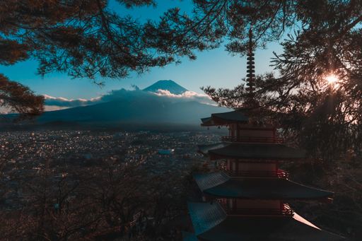 A beautiful shot of the Arakurayama Sengen Park in Fujiyoshida Japan with the Fuji mountain in the background