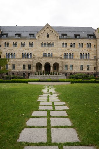 Footpath leading to the imperial castle building
