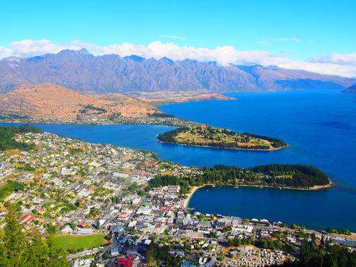 A natural view of the beautiful coast and beachline in Queenstown city, New Zealand