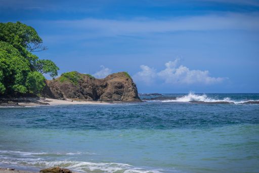 A beautiful view of the Pacific Beach in Costa Rica