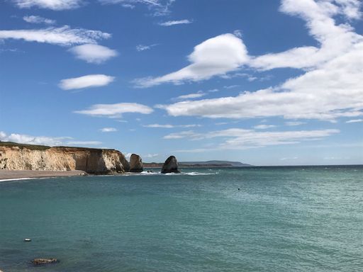 A beautiful shot of the rock formations and cliffs on the shore of the Isle of Wight