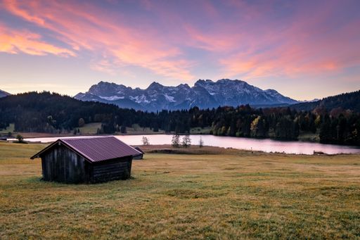 This shot was taken early in the morning at Geroldsee. It is a HDR photo so the lights are perfectly regulated in every part of the photo