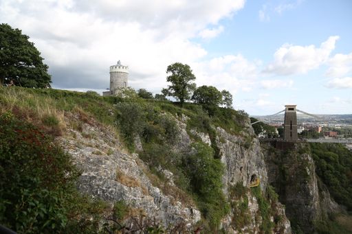A beautiful shot of a short tower on the cliff in Clifton Down, Bristol, UK