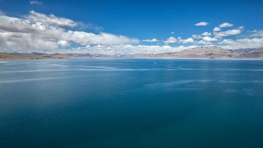 A scenic view of Bangong Lake in Ritu County, Ali Prefecture, Tibet, China