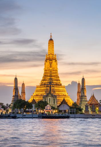 A stunning vertical shot of Wat Arun, a breathtaking temple located in Bangkok, Thailand