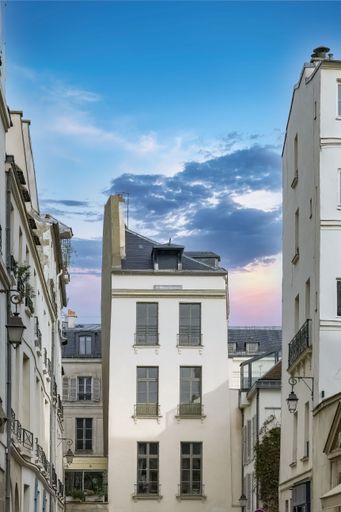 Paris, beautiful buildings, in the Marais, in the historic center