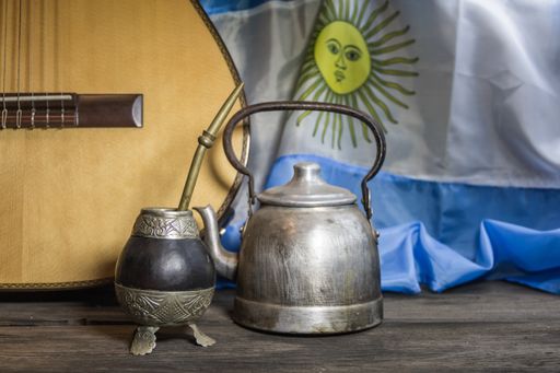 yerba mate, guitar and fried pastries, symbols of the Argentine tradition