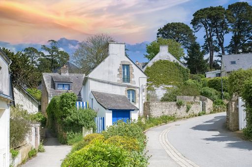 Brittany, Ile aux Moines island in the Morbihan gulf, small street and beautiful houses in the village