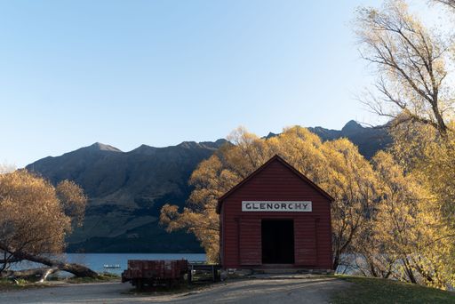 The shed was originally built for freight carried on the steamers between Queenstown and Glenorchy. It was rebuilt in Nov 1999 after floods damage.