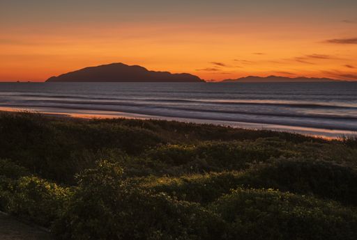 A breathtaking sunset at Otaki Beach on the Kapiti Coast in the North Island of New Zealand