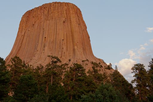 The mesmerizing Devil’s Tower butte in Wyoming in the daytime