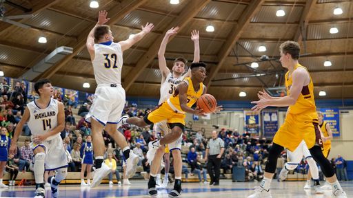 Fall high school basketball game