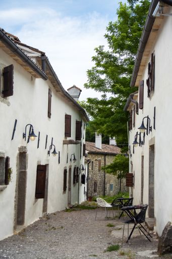 A Details of a traditional Mediterranean house with White walls, wooden doors in Apartmant in Kotli, Croatia