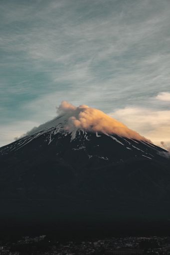 A scenic view of Mount Fuji in Japan.