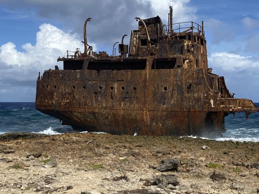 An abandoned ship in Klein Curacao
