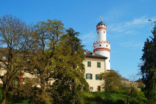 Bad Homburg Castle, with the White Tower. The keep is the only preserved part of an earlier castle.