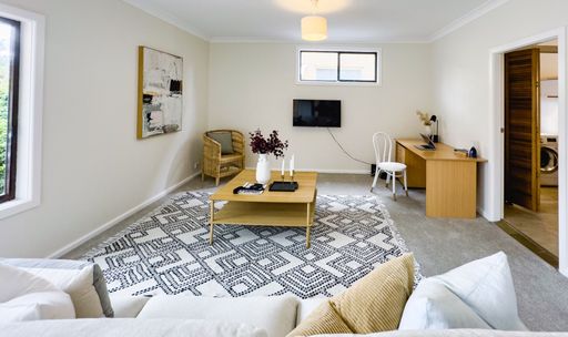A beautiful cozy living room design