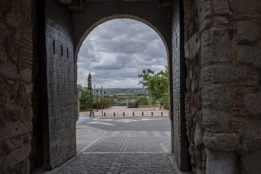 It is the capital of the region and is known for the medieval Arab, Jewish and Christian monuments in its ancient walled city. Hometown of the pinto E