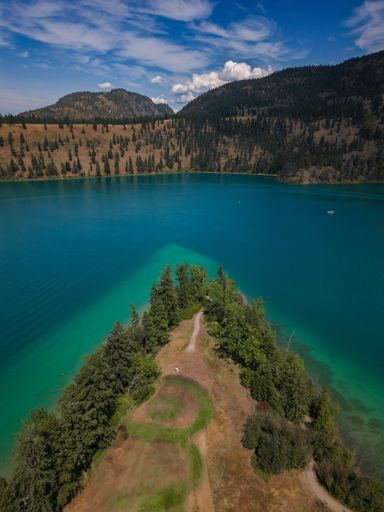A beautiful Kalamalka Lake located in the small town of Lake Country, British Columbia, Canada.