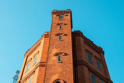 The Hankou Water Tower, a century old cultural relic of Wuhan, was once the fire center of Wuhan
