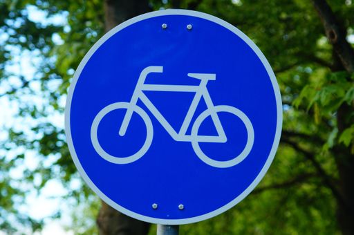 Traffic sign for a cycle path. German traffic sign no. 237.