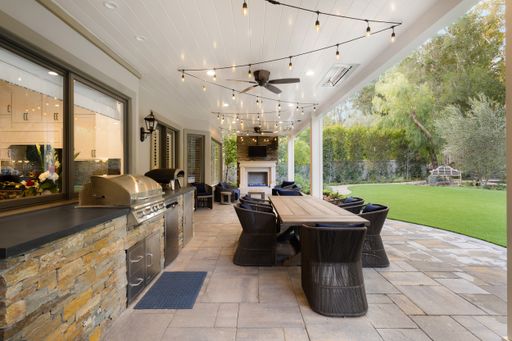 An exterior shot of a Luxury Home in Calabasas California