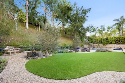 An exterior shot of a Luxury Home in Calabasas California
