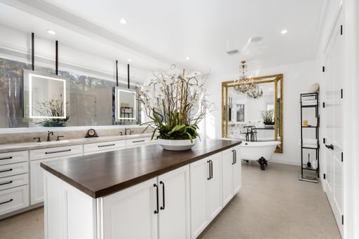 An interior shot of the kitchen of a Luxury Home in Calabasas California