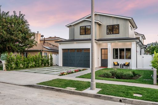 An exterior view of a contemporary new home in Los Angeles.