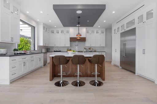 A spacious kitchen in a modern new construction home in Los Angeles